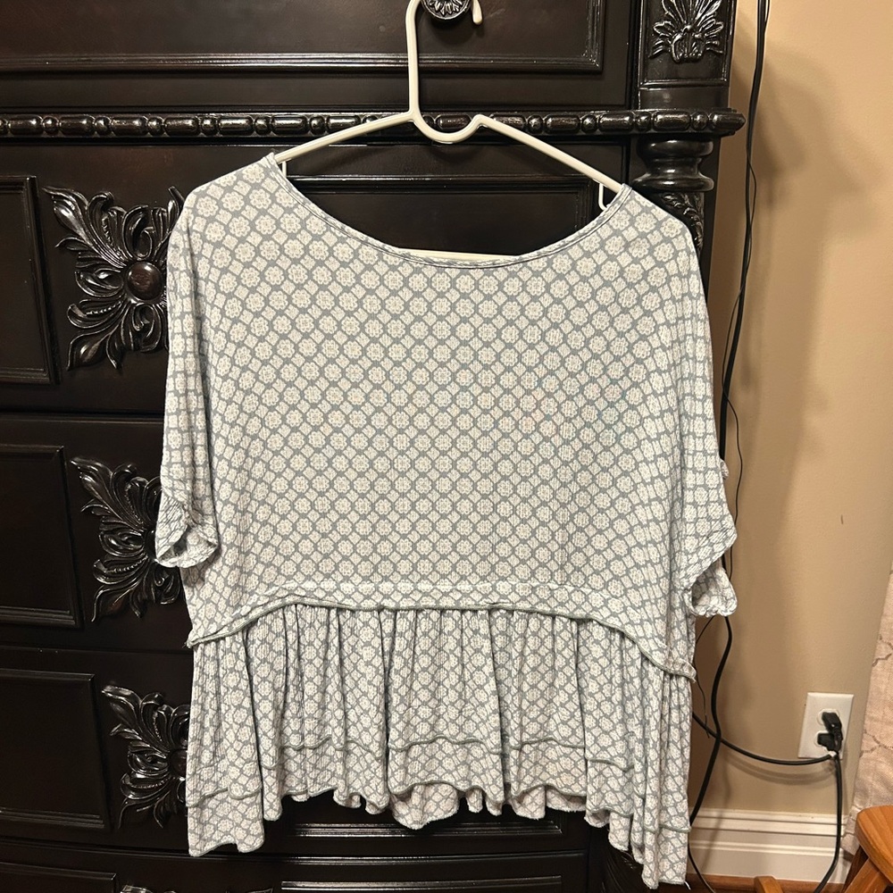 Vine & Love Blue and White Women’s Blouse